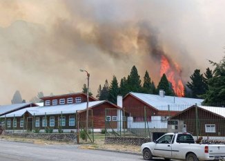 Maestras organizan la solidaridad por los incendios: interrumpieron las vacaciones por sus alumnos 