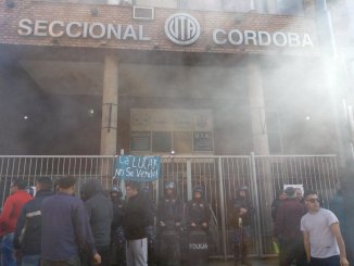 Córdoba: patota de la UTA amedrentó a trabajadores que ocupaban pacíficamente la sede gremial