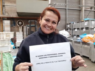 Trabajadores de Correos Chile: "Si ganan los profesores, ganamos nosotros y nuestros hijos"