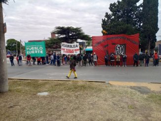 [Video] Acampe en las puertas de Bagley para exigir medidas frente a la inflación