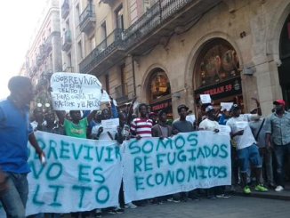 Nuevo golpe policial contra los vendedores ambulantes de Barcelona