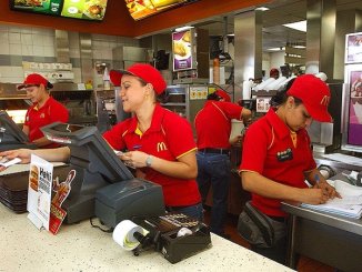 Poco más de un Big Mac la hora