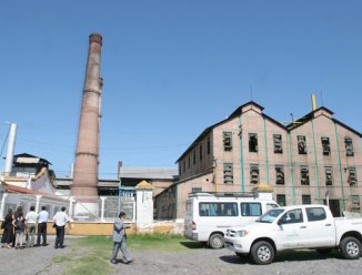 Corte y escrache frente a la casa del ex gerente del Ingenio San Juan