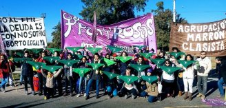 Por todas las Lucías que habitan nuestras aulas. Paremos todes, paremos todo!