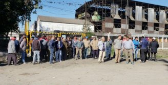 Trabajadores del Ingenio Santa Bárbara se movilizan en Tucumán contra el vaciamiento