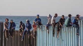 Indignante: ataque xenófobo contra caravana migrante en Tijuana