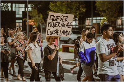 Indignación y pedido de justicia de familiares y amigxs por el femicidio de Zoe Pérez.