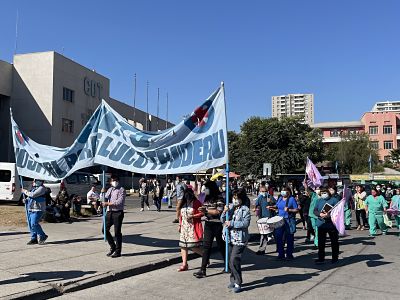 Movilización en el Hospital Barros Luco: sueldo base de funcionarios es inferior al sueldo mínimo 