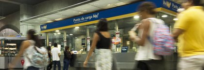 Me sobra mucho mes al final del sueldo: La realidad de las y los trabajadores subcontratados en Metro de Santiago