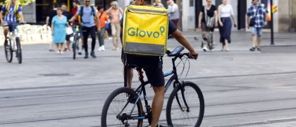 Riders bajo el “capitalismo colaborativo”: Glovo sigue tratando a la plantilla como autónomos