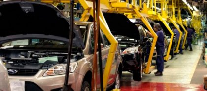 Industria automotriz: se generalizan las suspensiones 