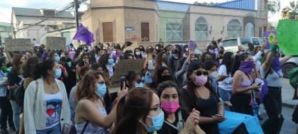 Cientos de mujeres marcharon en el día internacional de la mujer en Calama