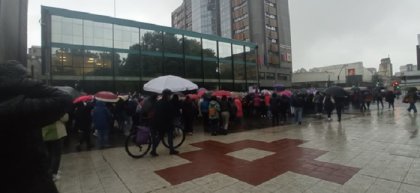 Masiva marcha Este #8M en Temuco bajo la lluvia 