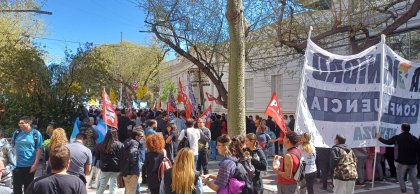 Jubilados coparon el centro de Mendoza y se movilizaron contra el veto de Milei