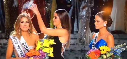 MISS UNIVERSE 2015 WINNER MIXUP (COLOMBIA IS CROWNED BY MISTAKE) STEVE HARVEY MISTAKE - YouTube