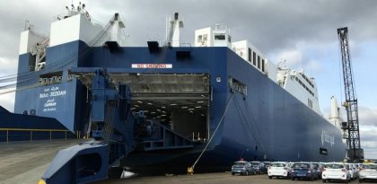 El gobierno mantiene los puertos abiertos a los "barcos de la muerte" saudíes