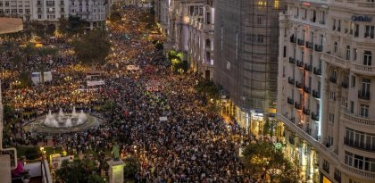 Gran marcha exige la renuncia del Gobierno de Valencia