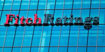 Siguen las malas noticias: Fitch bajó a negativa su calificación de deuda soberana argentina