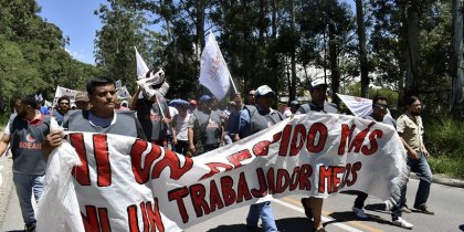 Importante manifestación obrera y popular contra los despidos en los ingenios