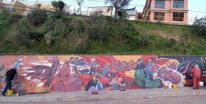 Con un mural, obreros del arte, homenajean a las víctimas de la masacre de la Zona Sur de La Paz