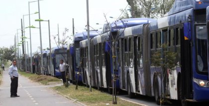 Trabajadores de Subus mantienen huelga legal por mejoras salariales 