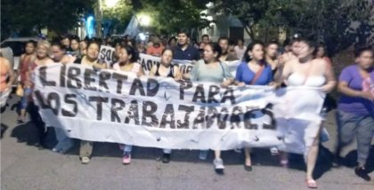 [Video] Mujeres de La Esperanza saludan la lucha del Hospital Posadas, Fanazul y Río Turbio