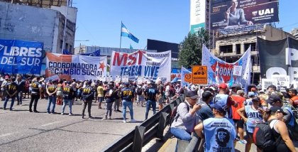 Jornada de lucha de la Unidad Piquetera contra el recorte de 160.000 planes del Potenciar Trabajo