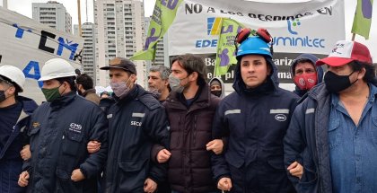 Nicolás del Caño acompañó a los trabajadores de EMA en el Puente Pueyrredon - YouTube