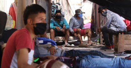 Atentado a la humanidad: Sin techo, comida y agua están trabajadores varados en el norte