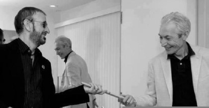 De un grande a otro: Ringo Starr despidió a Charlie Watts con una hermosa fotografía juntos