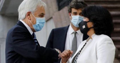 Nuevo IFE y "mínimos comunes": Piñera no se pone bien ni el salvavidas de la oposición