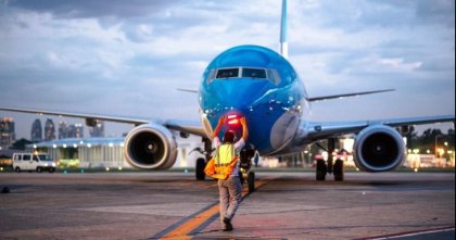 Suspenden la medida que ordenaba reincorporar pilotos despedidos de Aerolíneas.