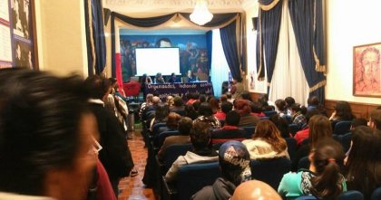 Gran participación internacionalista en la presentación del libro “La rosa roja”