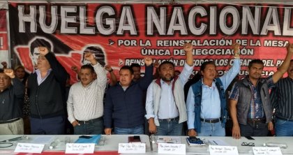 En conferencia de prensa, CNTE anuncia que levanta plantones a nivel nacional