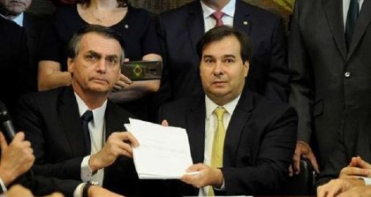 Bolsonaro ofrece 40 millones de reales a cada diputado que apoye su reforma previsional