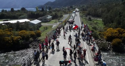 Vecinos de Hornopirén encaran a autoridades regionales por proyecto hidroeléctrico