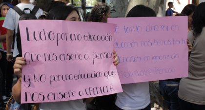 Mendoza: denuncian que Arcor busca convenio con escuela donde se cierra curso