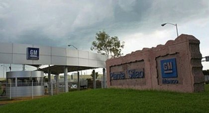 Obreros de distintas empresas se solidarizan con trabajadores de General Motors 