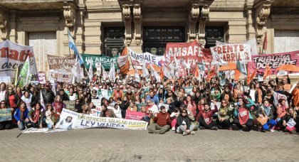 Contundente pronunciamiento docente contra Perotti. Amplio triunfo de la oposición combativa