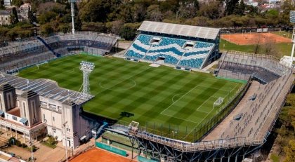 Fútbol: antes de octubre volvería el público a las canchas argentinas