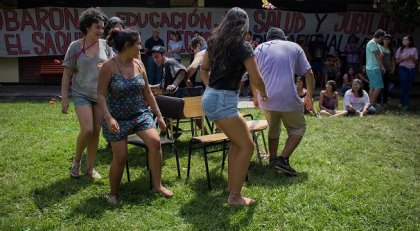 Derribando viejas tradiciones: Una nueva forma de recibir a los nuevos estudiantes