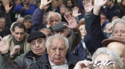 Otra vez contra los jubilados: no cobrarán bono de fin de año