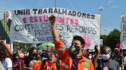 Luego de las manifestaciones, las centrales sindicales deben llamar a la huelga contra Bolsonaro