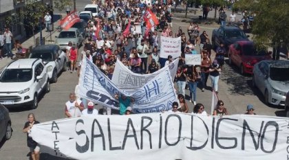 Con paro y movilización multitudinaria las y los docentes dimos un gran golpe al estafador Torres