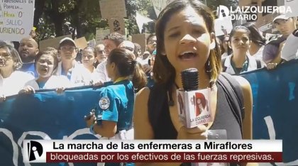 La Policía y Guardia Nacional impiden que trabajadores de la salud marchen a Miraflores - YouTube