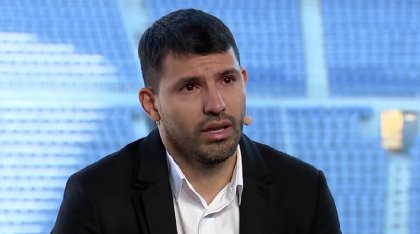 Entre lágrimas, el Kun Agüero anunció desde Barcelona su retiro del fútbol