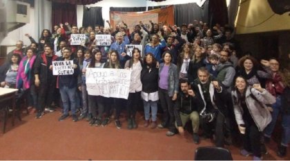 Pedagogía de la unidad: enorme solidaridad docente con los trabajadores del Neumático