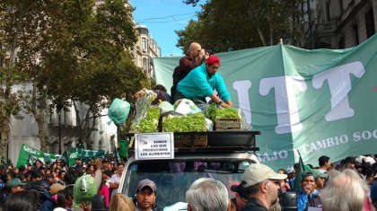 Verdurazo en la SRA: pequeños productores protestan contra quita del Monotributo Social Agropecuario