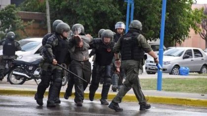 Organizaciones de estudiantes y docentes repudian la brutal represión de Gendarmería en la UNRN