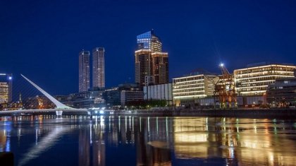 Edesur detectó 31 “colgados” de la red eléctrica en una torre de Puerto Madero